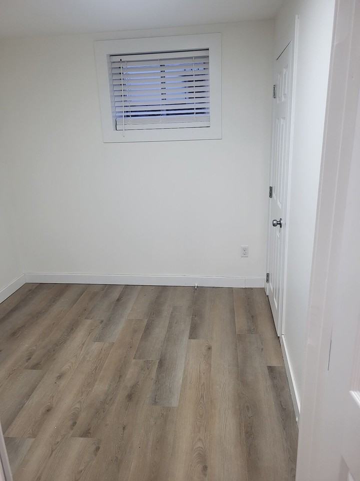2448 Crestwood Rd Se - Photo 5 of 8