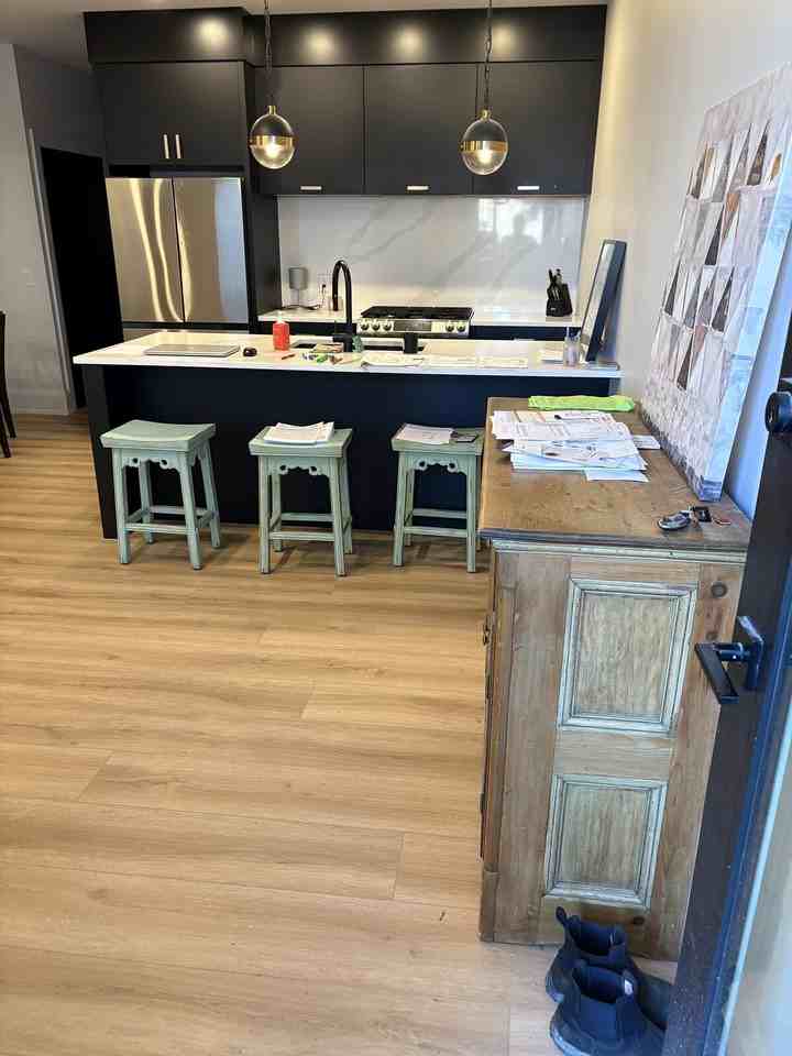 2131 21 Ave Sw - Photo 7 of 11