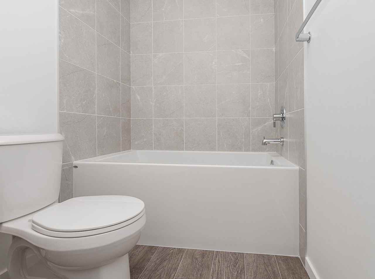 20541 21a Ave Nw - Photo 7 of 17