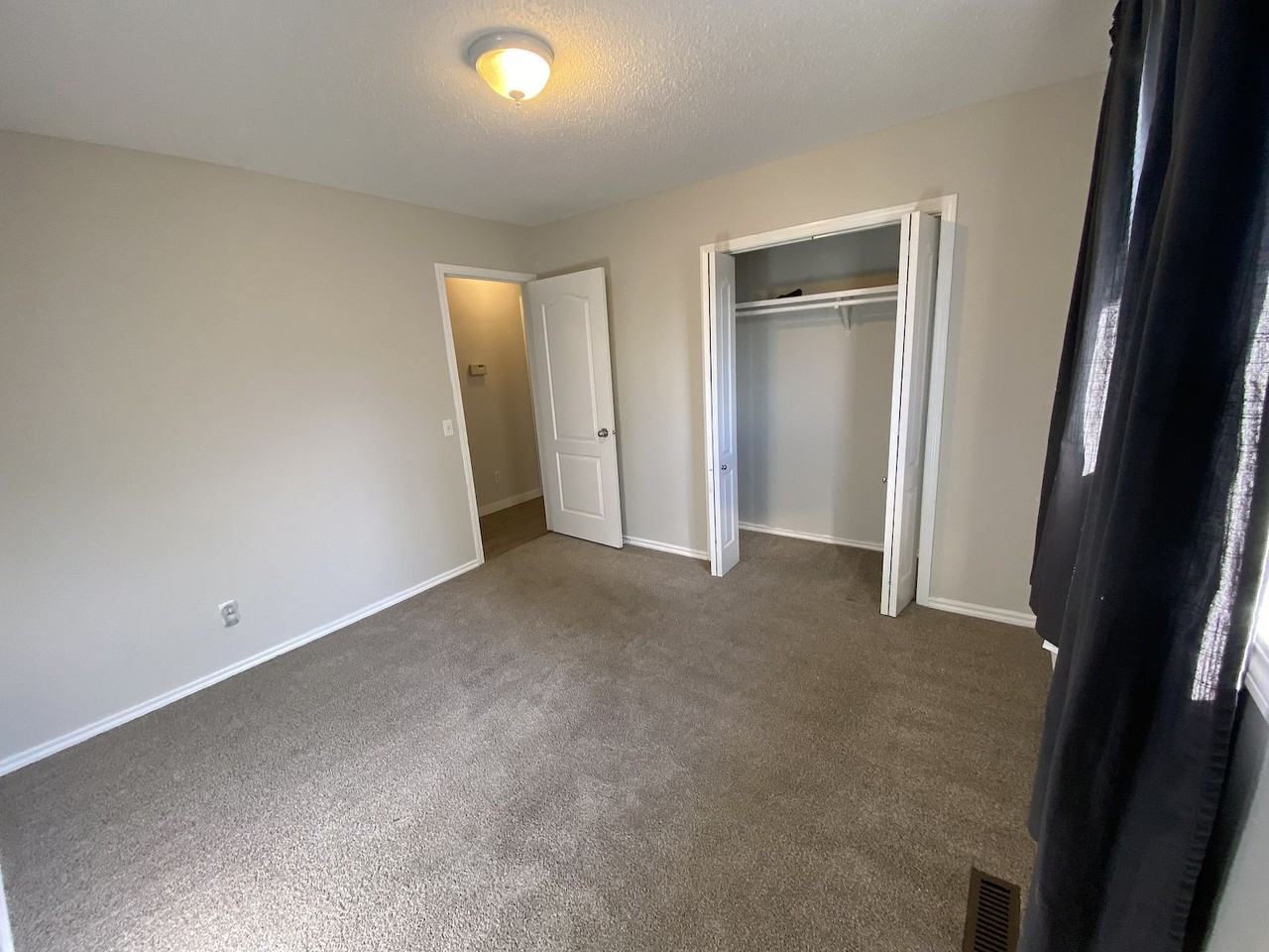 159 Penmeadows Close Se - Photo 7 of 9
