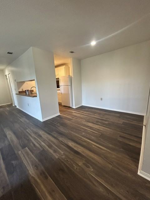 207 Weddell St #4D - Photo 7 of 11