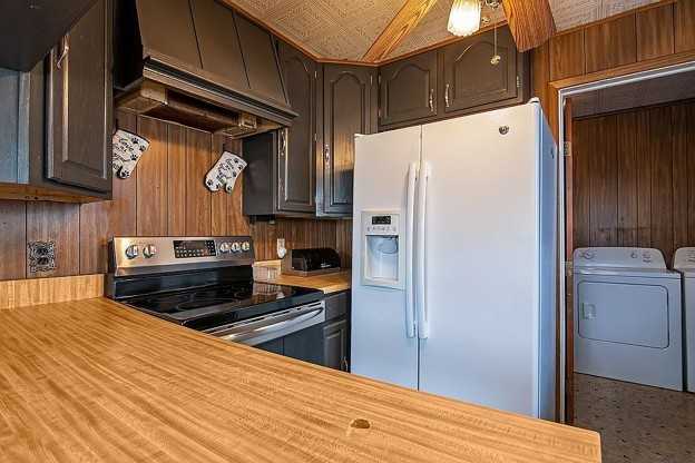 739 Rosemont Ave #NA - Photo 3 of 19