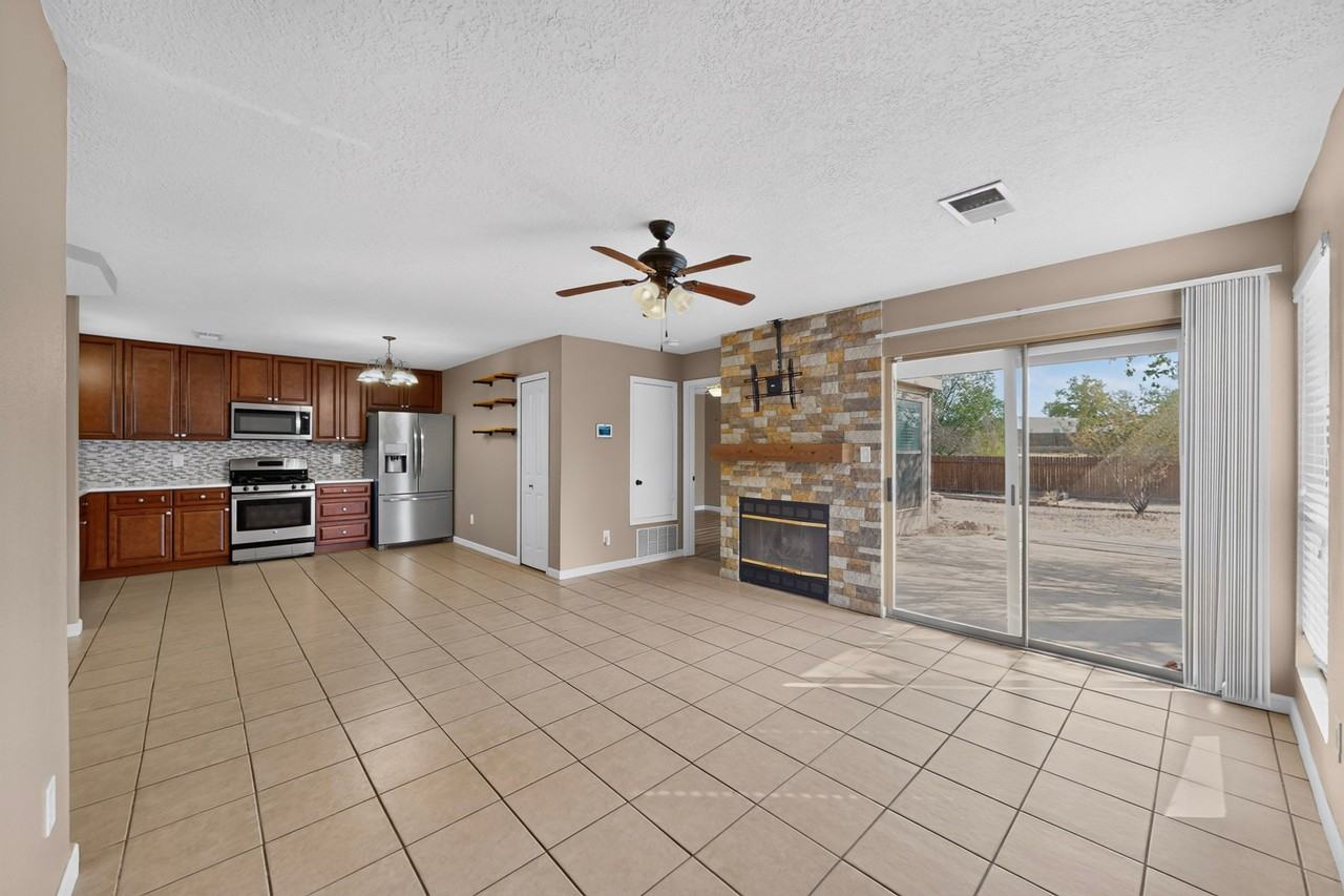 1598 Perma Dr Ne #NA - Photo 6 of 41