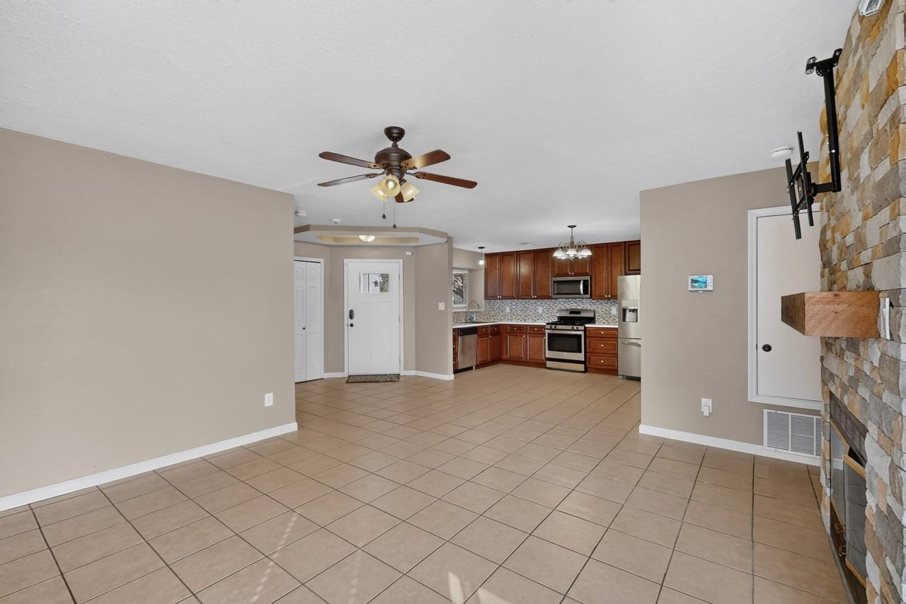 1598 Perma Dr Ne #NA - Photo 7 of 41