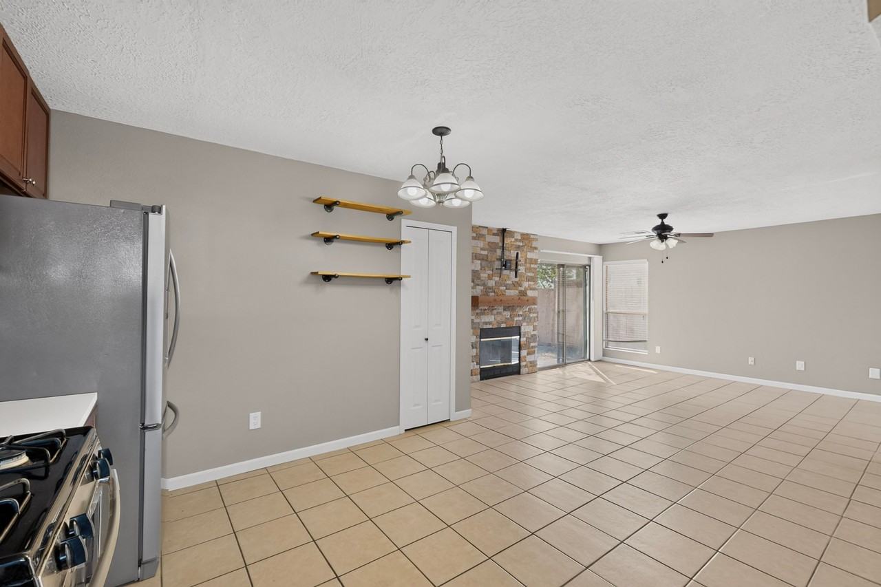 1598 Perma Dr Ne #NA - Photo 7 of 40