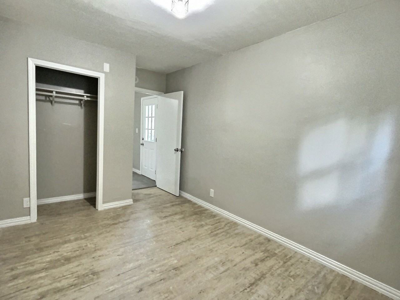 49 N Xanthus Ave #NA - Photo 3 of 7