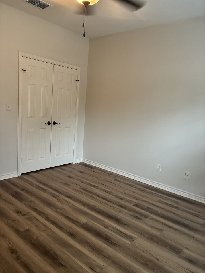 1609 Stanley Dr #100 - Photo 7 of 9