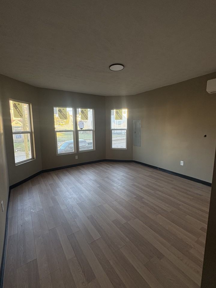1412 Spring St #NA - Photo 7 of 15