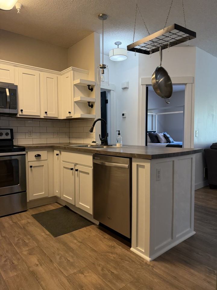 3533 Abercrombie Ln #3533 - Photo 3 of 10