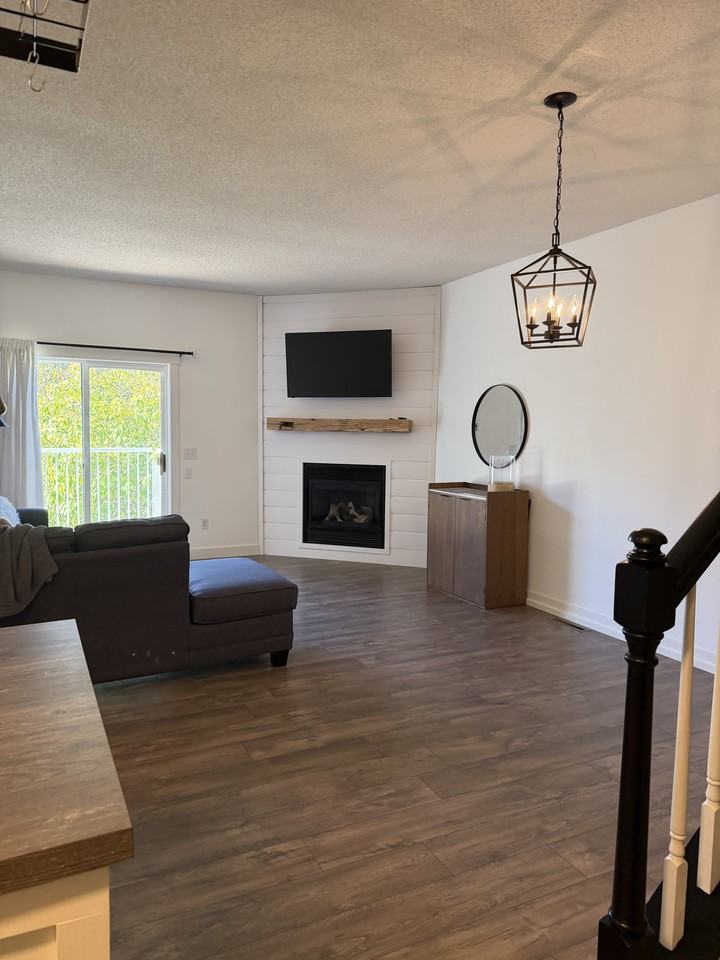 3533 Abercrombie Ln #3533 - Photo 4 of 10