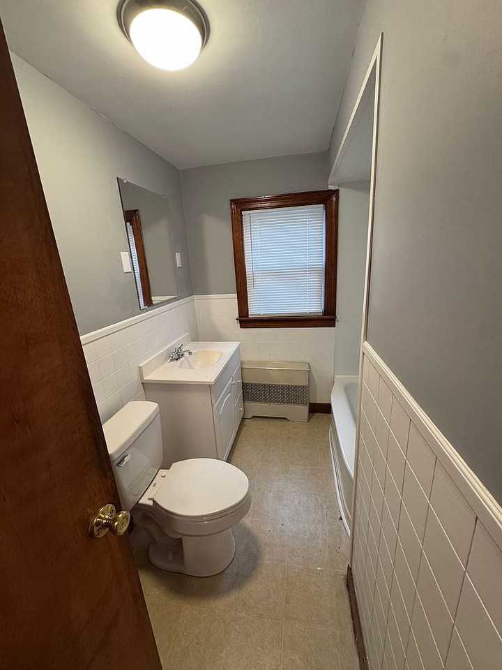 399 Concord St #2 - Photo 7 of 10