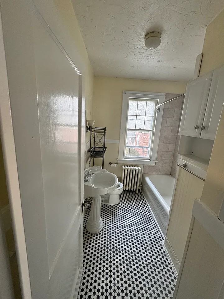 164 Hodge Ave #166 - Photo 4 of 15