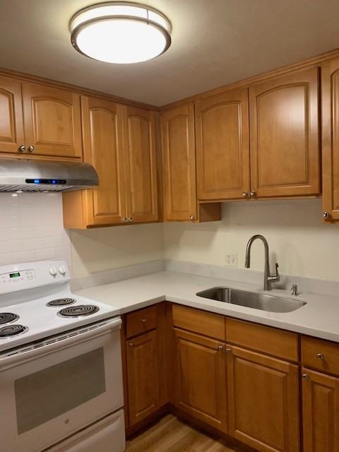 9209 Woodlawn Ave N #9209 - Photo 7 of 12