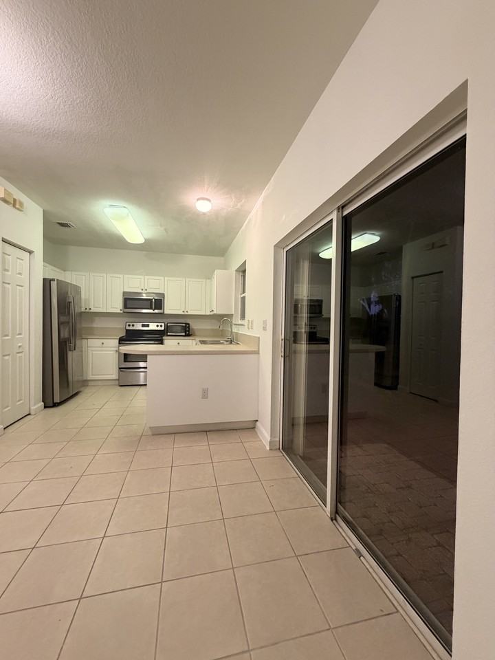9266 Sw 220th St - Photo 6 of 18