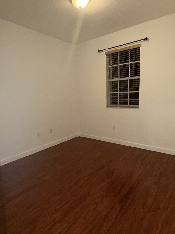 9266 Sw 220th St - Photo 7 of 18