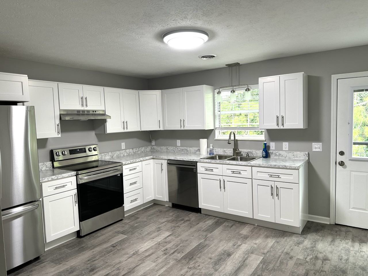 1822 Burnette Ave #A - Photo 4 of 17