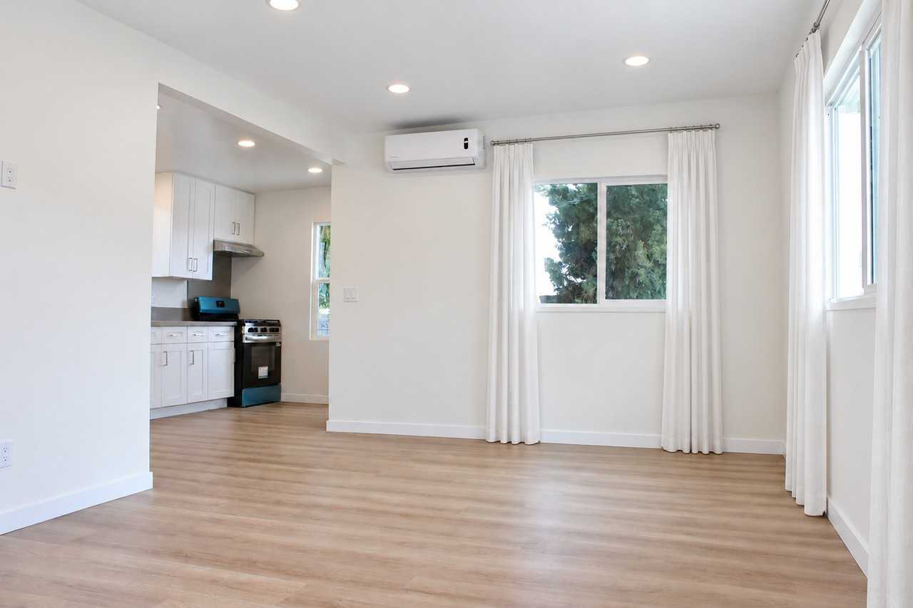 3246 W 135th St #A - Photo 5 of 20