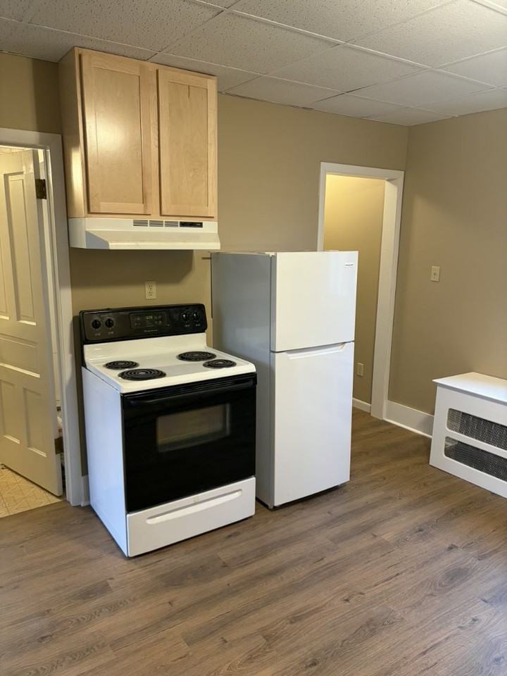 1108 S Cherry Ave - Photo 2 of 10