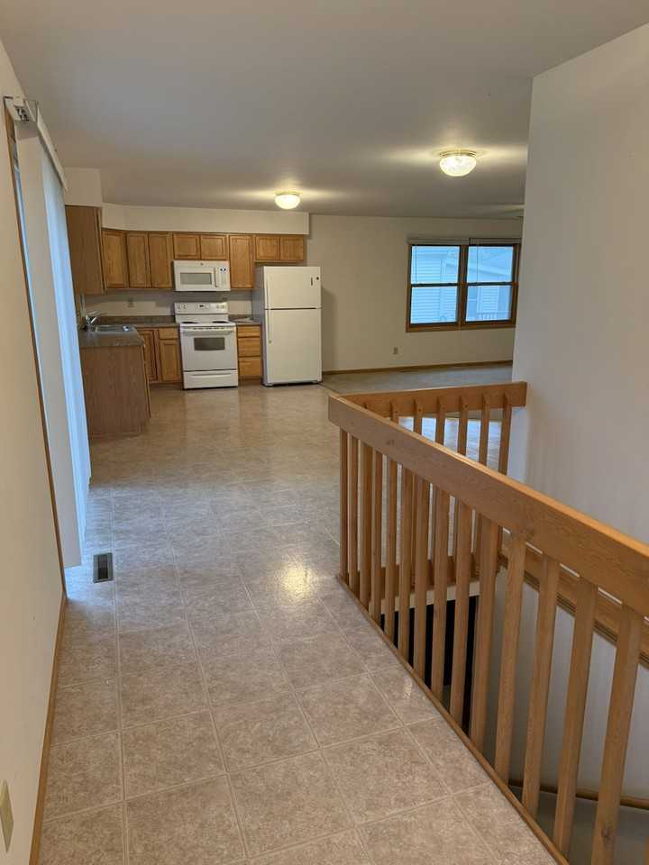 1126 -1128 Madison St #1126 - Photo 2 of 14