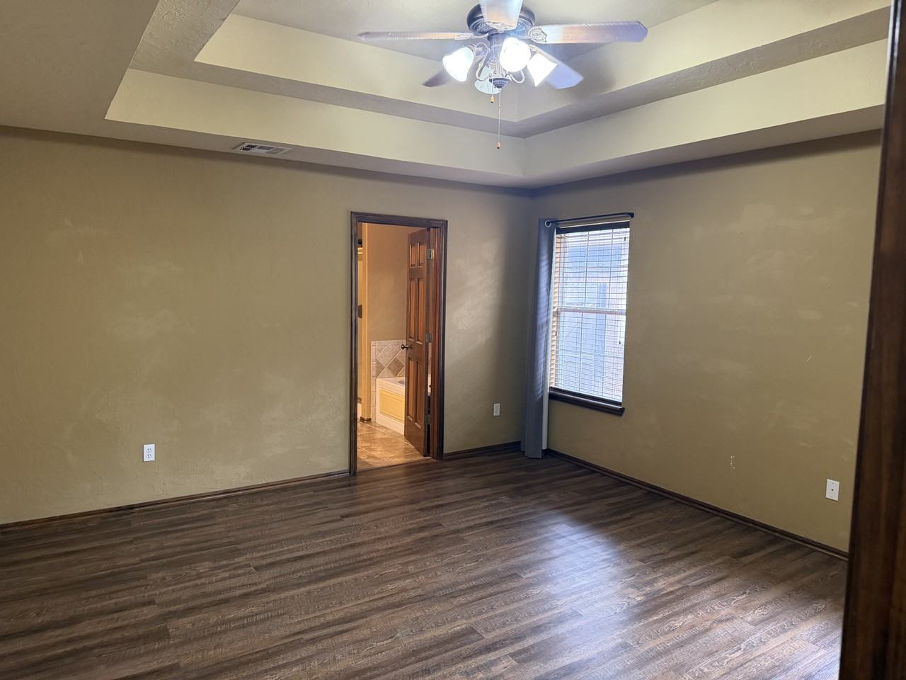 525 Sw 162nd St #NA - Photo 5 of 8