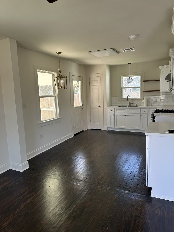 712 Mcculla St #NA - Photo 3 of 15