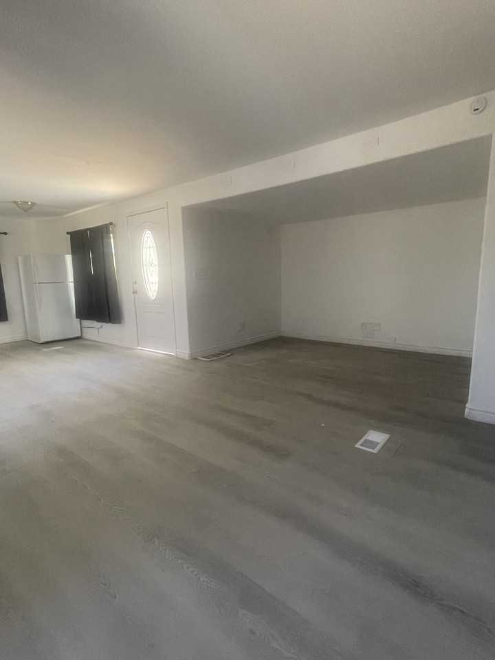 1336 W Iowa Ave #NA - Photo 4 of 13