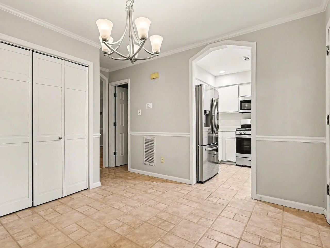 5645 Hamstead Xing #5645 - Photo 4 of 24