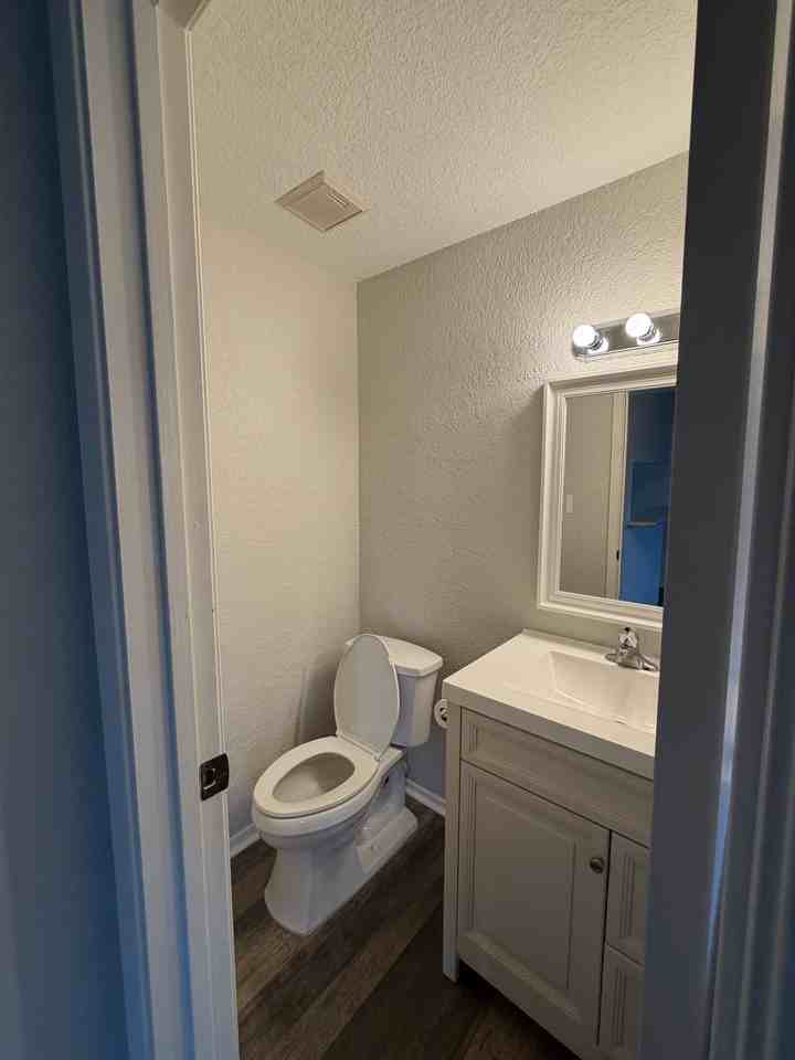 418 Garland Dr #235 - Photo 3 of 12