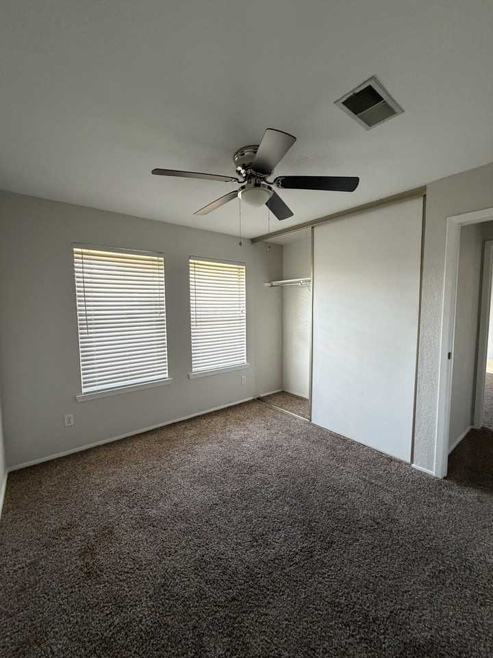 418 Garland Dr #235 - Photo 7 of 12