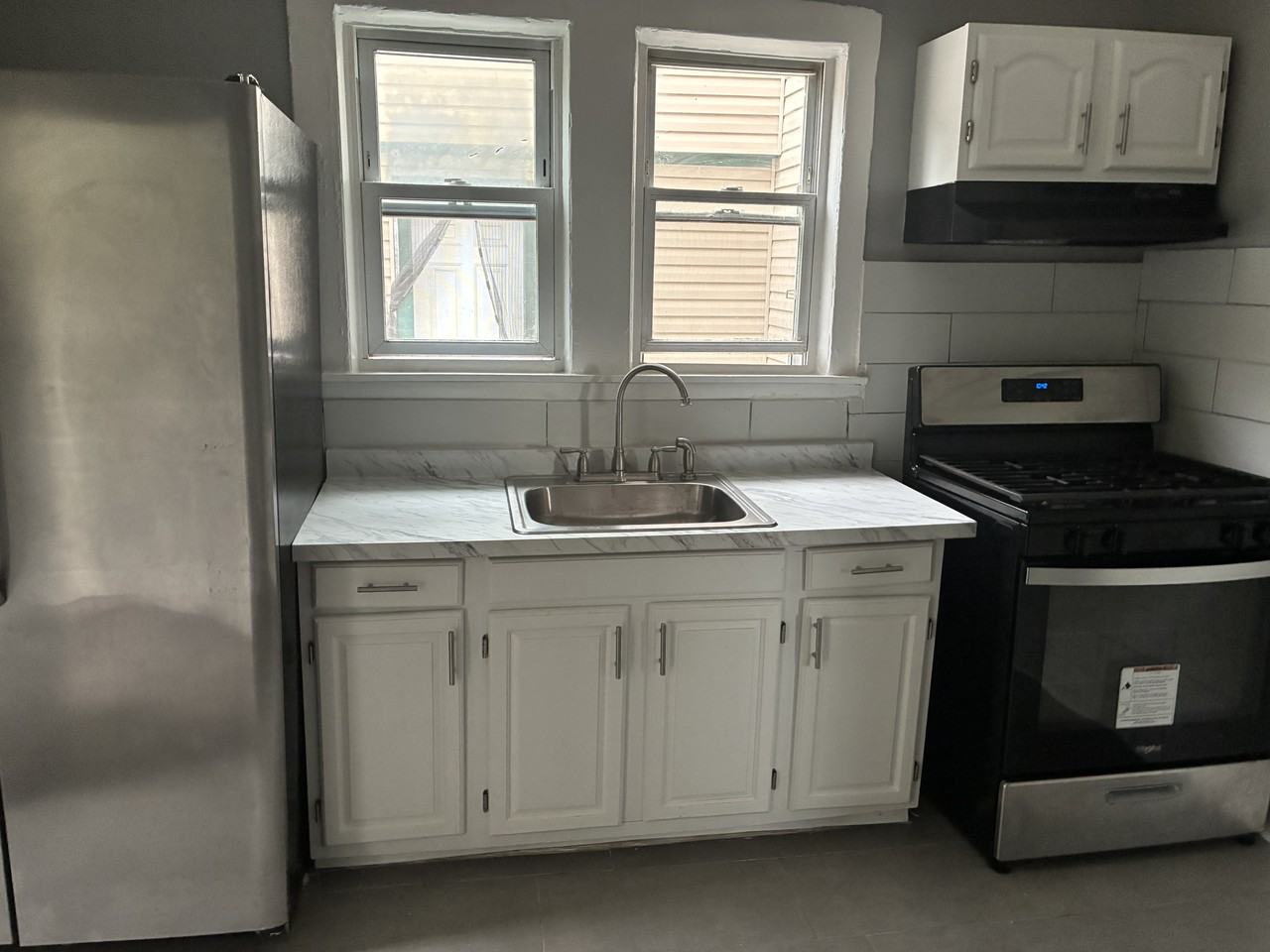 245 Smith St #NA - Photo 3 of 6