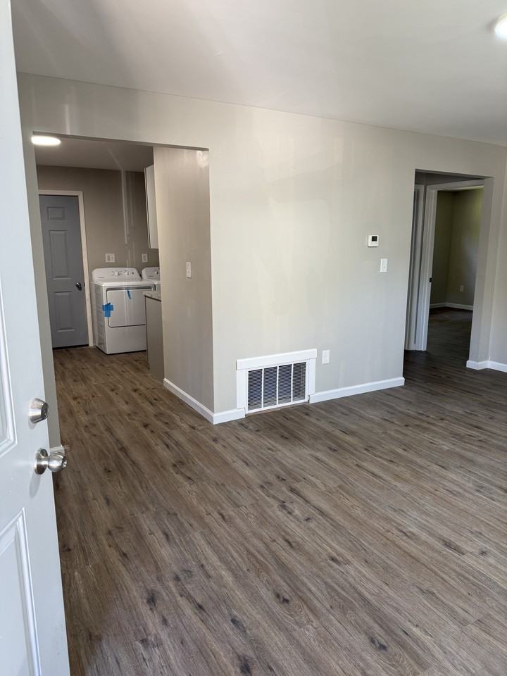 132 Judith Ln #B - Photo 2 of 15