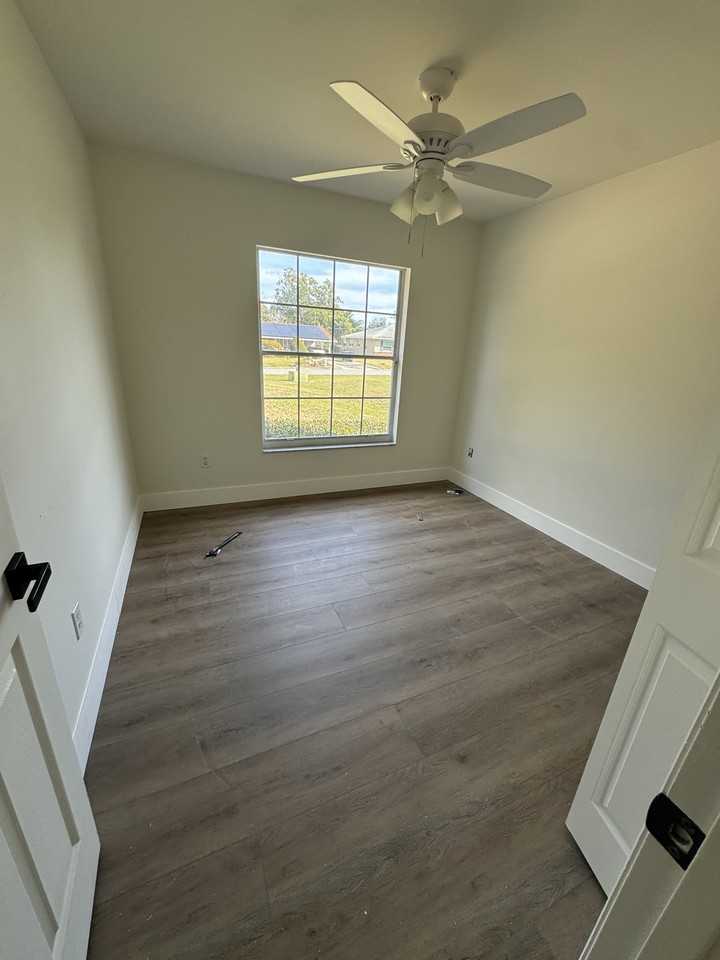 1024 Early Ave #NA - Photo 4 of 15