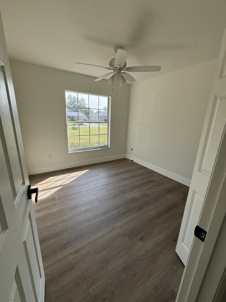 1024 Early Ave #NA - Photo 5 of 15