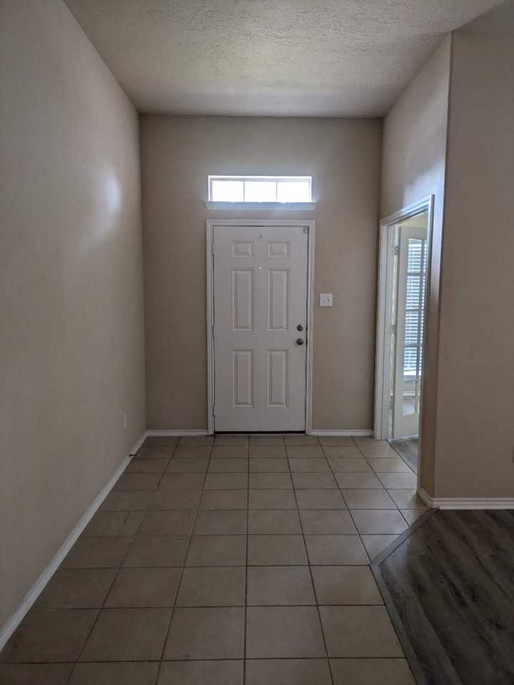 11915 Harristown Dr #NA - Photo 2 of 15