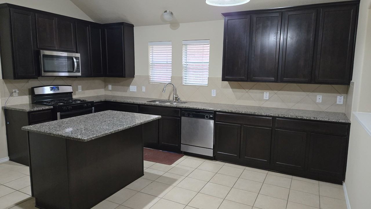 11915 Harristown Dr #NA - Photo 6 of 15