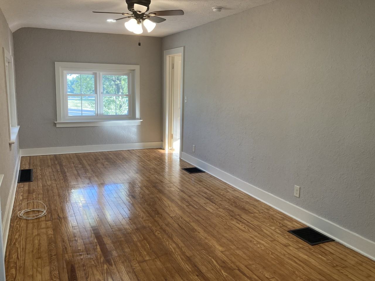 6042 Northwest Blvd - Photo 5 of 19