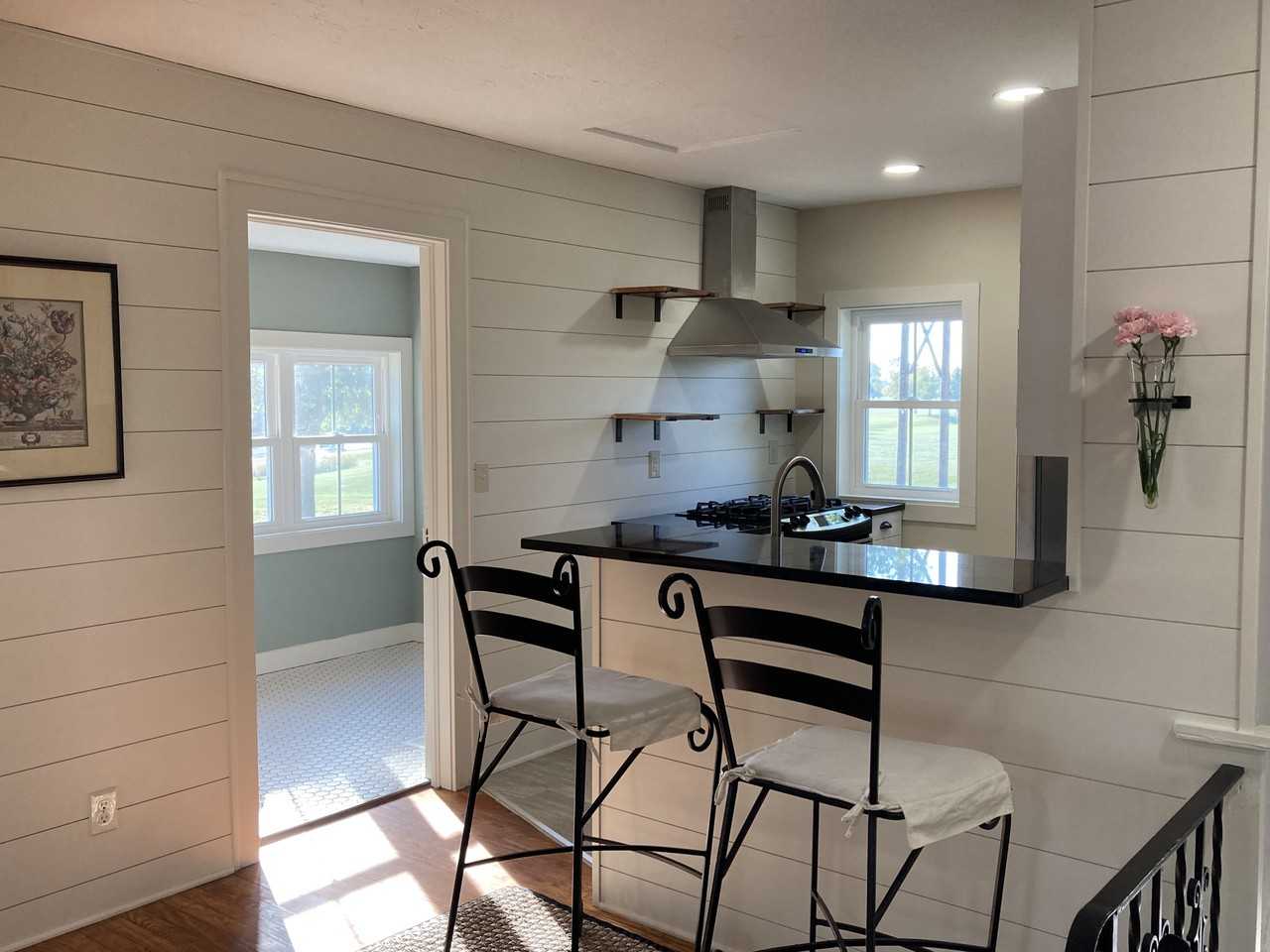 6042 Northwest Blvd - Photo 7 of 19