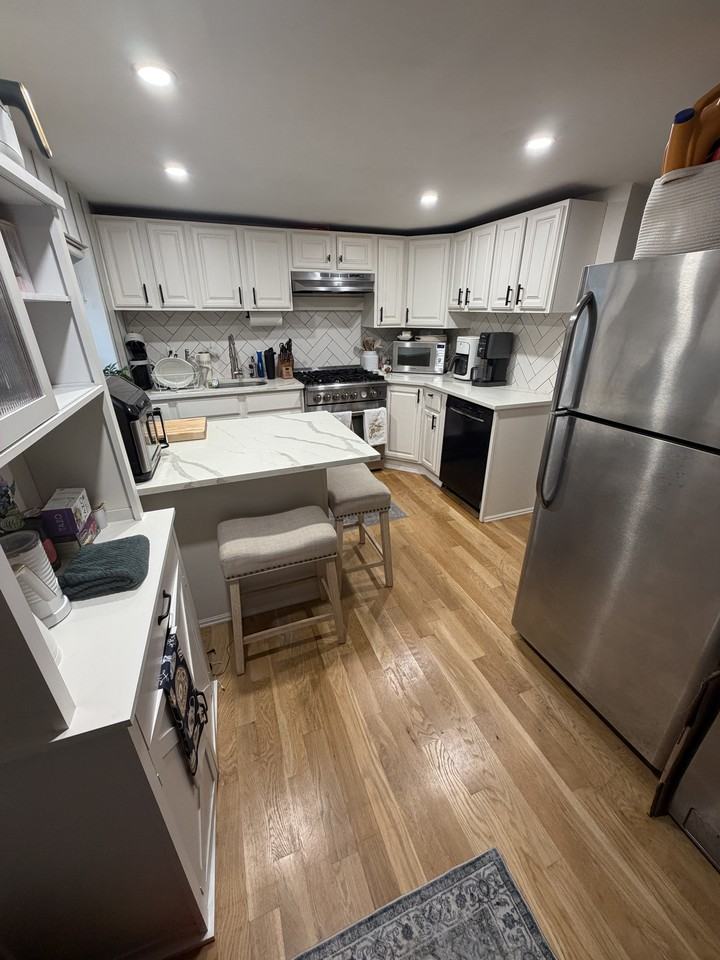 65 Somers St #1 - Photo 3 of 10