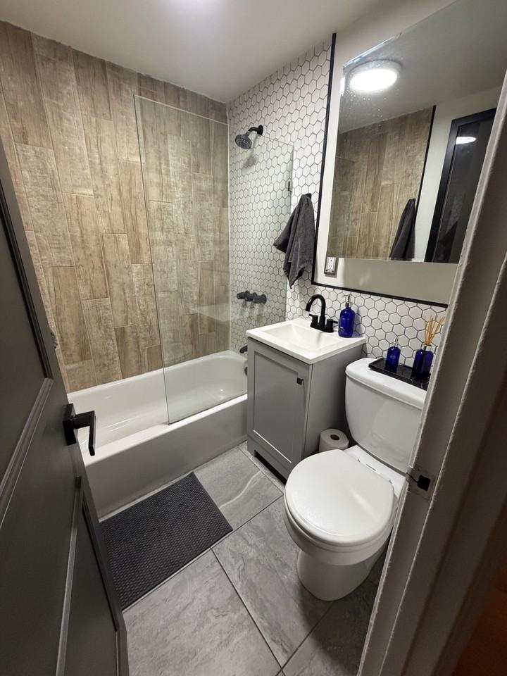 65 Somers St #1 - Photo 4 of 10