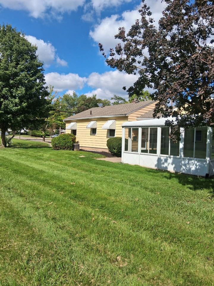 1164 Wyley Ave #NA - Photo 2 of 11