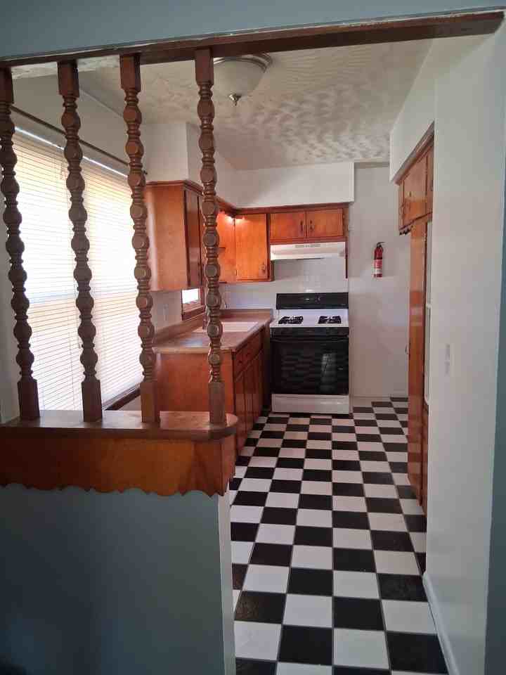 1164 Wyley Ave #NA - Photo 5 of 11