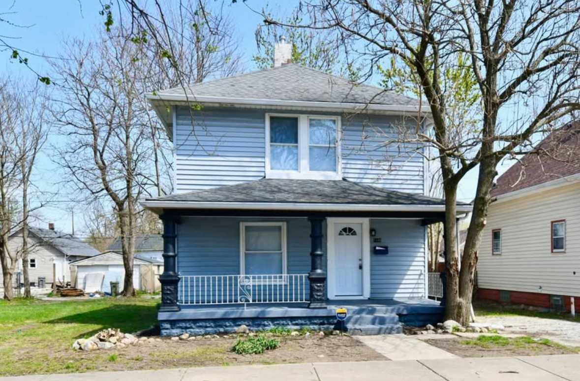 1145 N Belleview Pl #NA - Photo 2 of 9