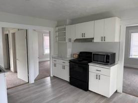 370 Rollstone St #1-2-3 - Photo 1 of 1