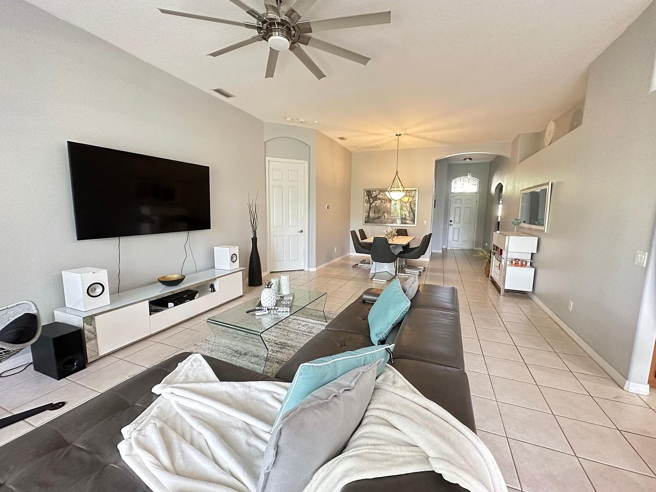 2273 Glasbern Cir #NA - Photo 2 of 17