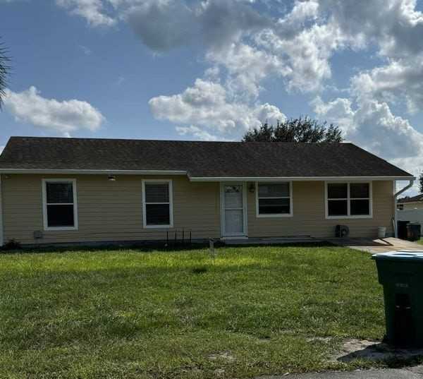 3295 Buckland St #NA - Photo 2 of 5
