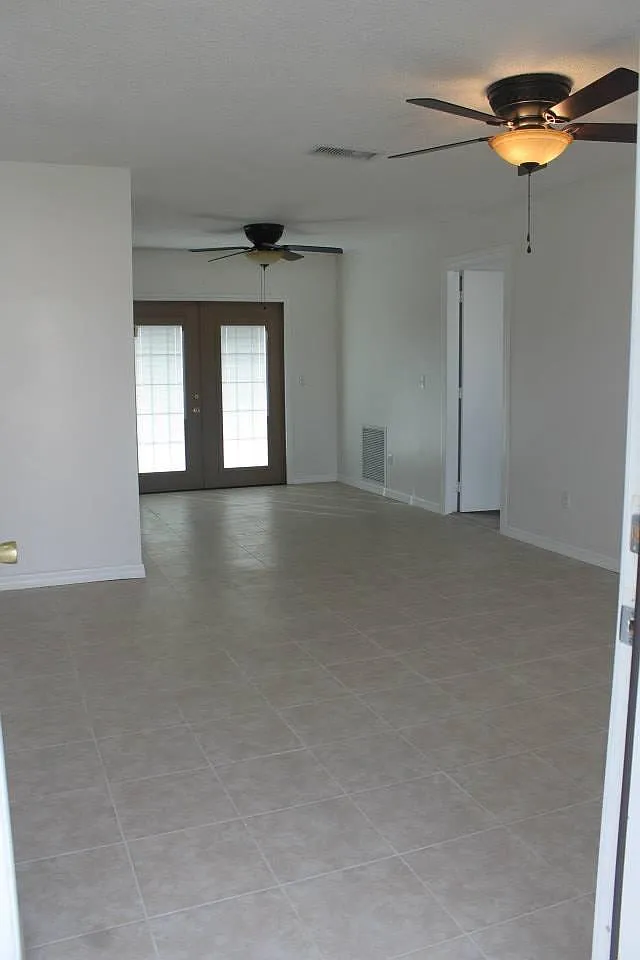 3295 Buckland St #NA - Photo 5 of 5