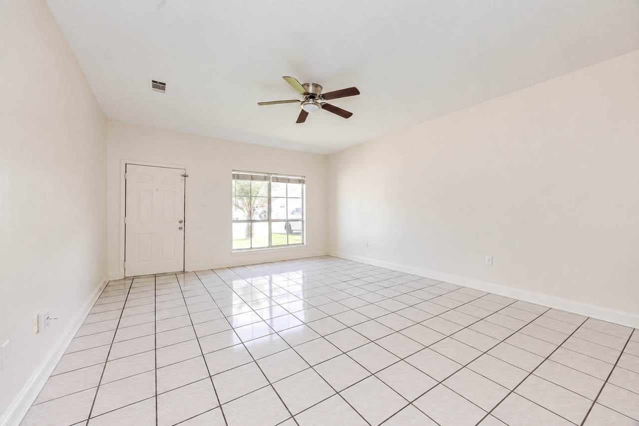 9540A Lindale Ave #A - Photo 3 of 23