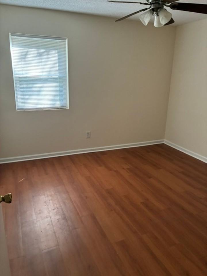 1520 Heritage Ln - Photo 3 of 4