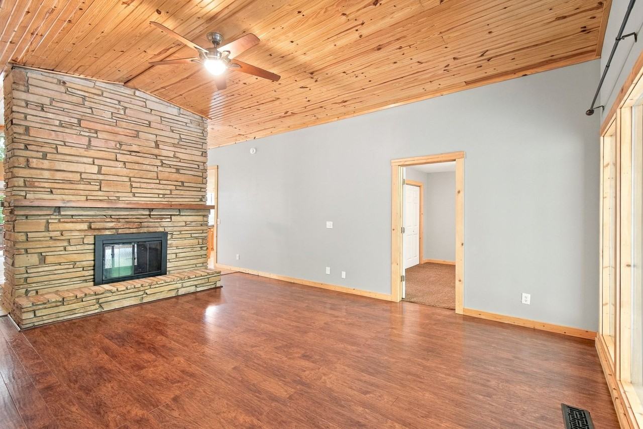 9 Malvern Ln - Photo 4 of 16
