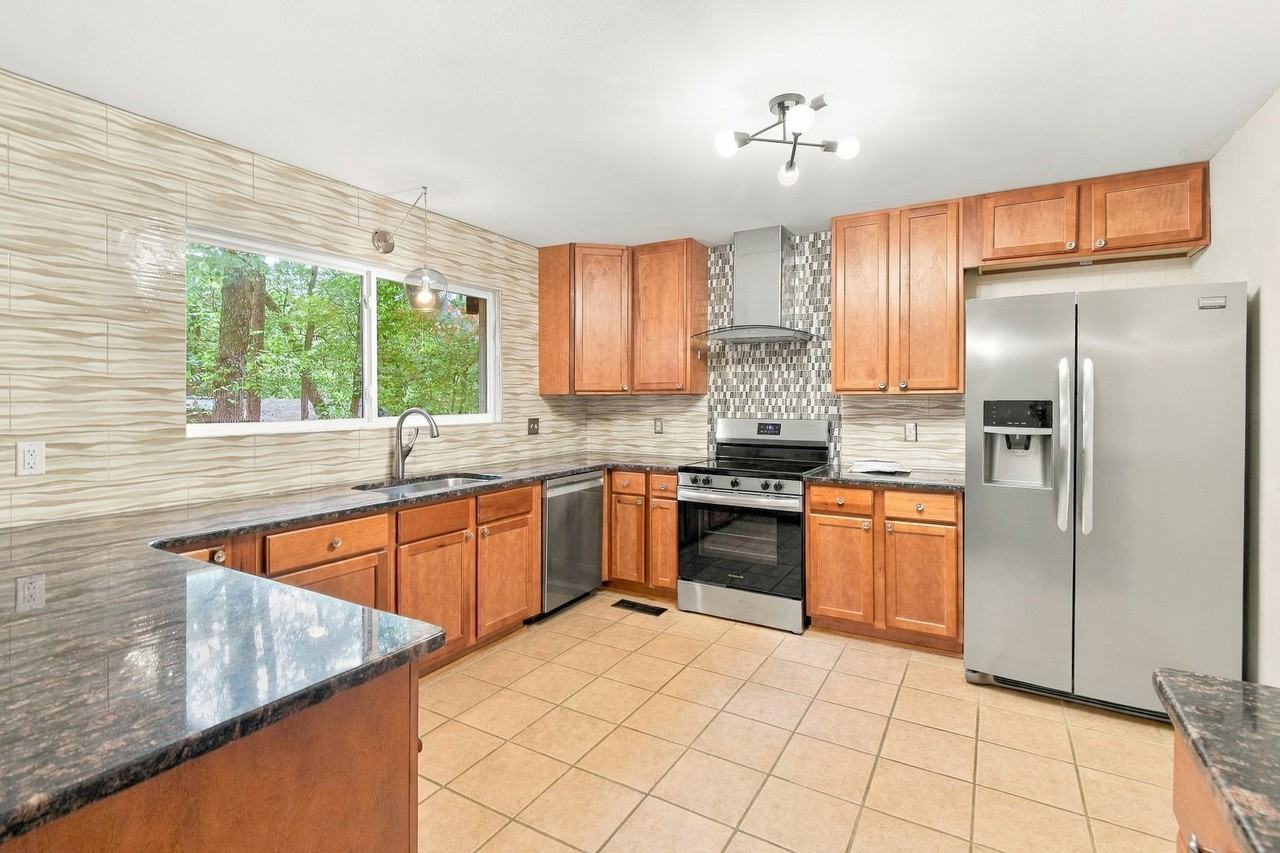 9 Malvern Ln - Photo 6 of 16